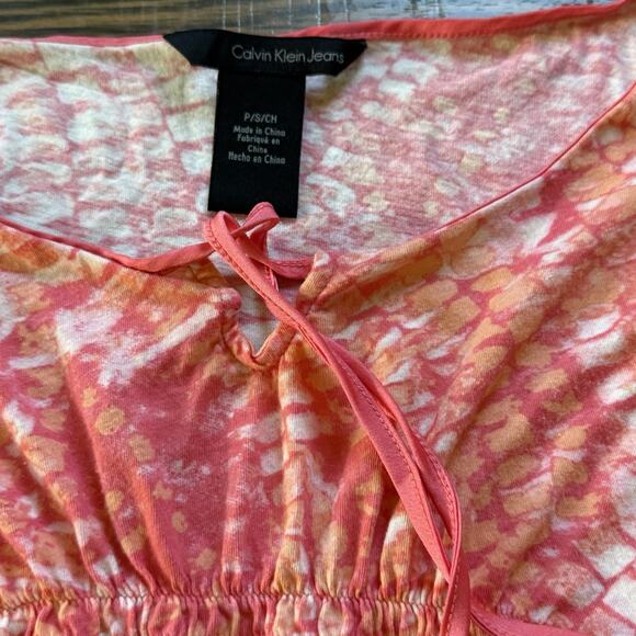 Calvin Klein Jeans Pink Tie Dye Ruched Top Women’s Small Y2K Stretch Tee - Picture 3 of 6